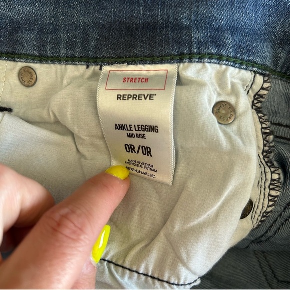 Express Faded distressed Women’s 0 Mid Rise Legging, Skinny Blue Denim Jeans - Picture 6 of 13